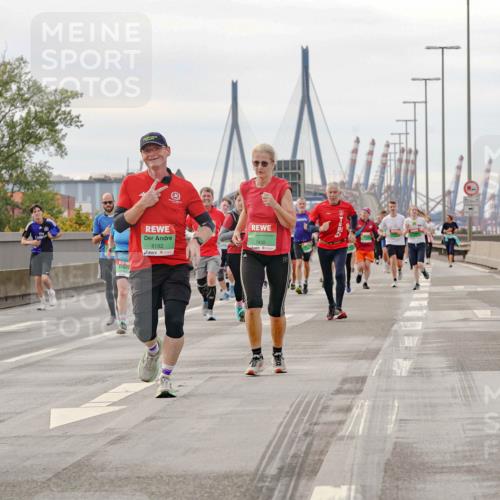 03.10.2025 - Köhlbrandbrückenlauf Michael Burmester http://msf.ph/oto/9162051 03.10.2025 16:03:18 Position 3 8192, 7430 meine-sportfotos.de