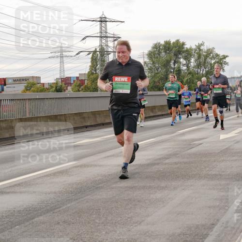 03.10.2025 - Köhlbrandbrückenlauf Michael Burmester http://msf.ph/oto/9162112 03.10.2025 16:03:39 Position 3 7977 meine-sportfotos.de