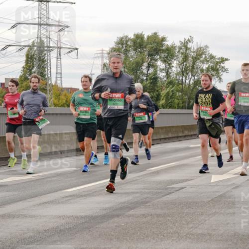 03.10.2025 - Köhlbrandbrückenlauf Michael Burmester http://msf.ph/oto/9162118 03.10.2025 16:03:41 Position 3 8277, 9722 meine-sportfotos.de