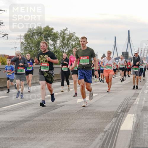 03.10.2025 - Köhlbrandbrückenlauf Michael Burmester http://msf.ph/oto/9162122 03.10.2025 16:03:42 Position 3 8277, 9722 meine-sportfotos.de