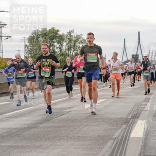 03.10.2025 - Köhlbrandbrückenlauf Michael Burmester http://msf.ph/oto/9162124 03.10.2025 16:03:43 Position 3 7987, 9722 meine-sportfotos.de
