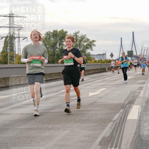 03.10.2025 - Köhlbrandbrückenlauf Michael Burmester http://msf.ph/oto/9162249 03.10.2025 16:04:22 Position 3 9621, 9622 meine-sportfotos.de