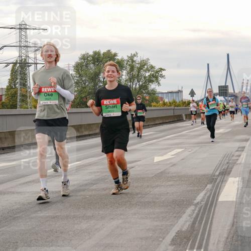 03.10.2025 - Köhlbrandbrückenlauf Michael Burmester http://msf.ph/oto/9162251 03.10.2025 16:04:22 Position 3 9621, 9622 meine-sportfotos.de