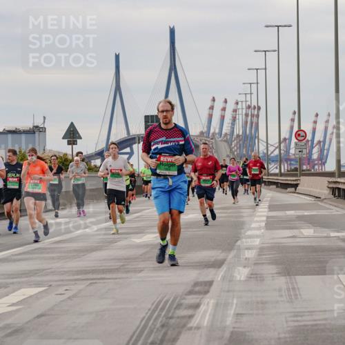 03.10.2025 - Köhlbrandbrückenlauf Michael Burmester http://msf.ph/oto/9162263 03.10.2025 16:04:28 Position 3 12, 5 meine-sportfotos.de