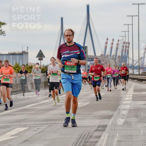 03.10.2025 - Köhlbrandbrückenlauf Michael Burmester http://msf.ph/oto/9162265 03.10.2025 16:04:30 Position 3 7869 meine-sportfotos.de