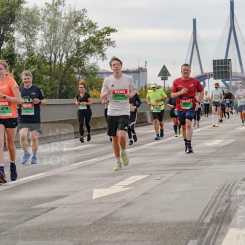 03.10.2025 - Köhlbrandbrückenlauf Michael Burmester http://msf.ph/oto/9162278 03.10.2025 16:04:35 Position 3 7931, 5, 7930, 9431 meine-sportfotos.de