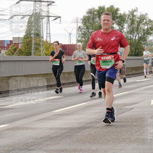 03.10.2025 - Köhlbrandbrückenlauf Michael Burmester http://msf.ph/oto/9162292 03.10.2025 16:04:43 Position 3 7376 meine-sportfotos.de