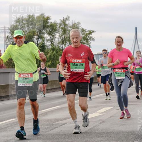 03.10.2025 - Köhlbrandbrückenlauf Michael Burmester http://msf.ph/oto/9162307 03.10.2025 16:04:48 Position 3 8845, 8615, 8810 meine-sportfotos.de