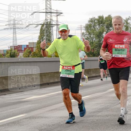03.10.2025 - Köhlbrandbrückenlauf Michael Burmester http://msf.ph/oto/9162310 03.10.2025 16:04:49 Position 3 8845, 8615, 8810 meine-sportfotos.de