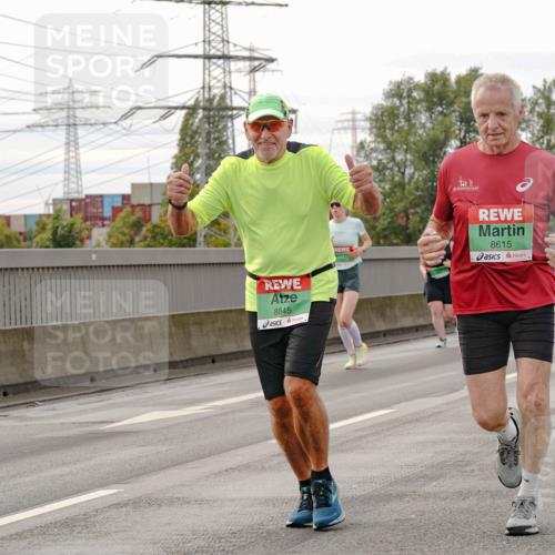 03.10.2025 - Köhlbrandbrückenlauf Michael Burmester http://msf.ph/oto/9162311 03.10.2025 16:04:49 Position 3 8845, 8615, 8810 meine-sportfotos.de