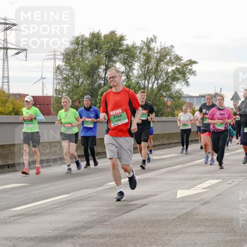 03.10.2025 - Köhlbrandbrückenlauf Michael Burmester http://msf.ph/oto/9162333 03.10.2025 16:04:58 Position 3 8460 meine-sportfotos.de