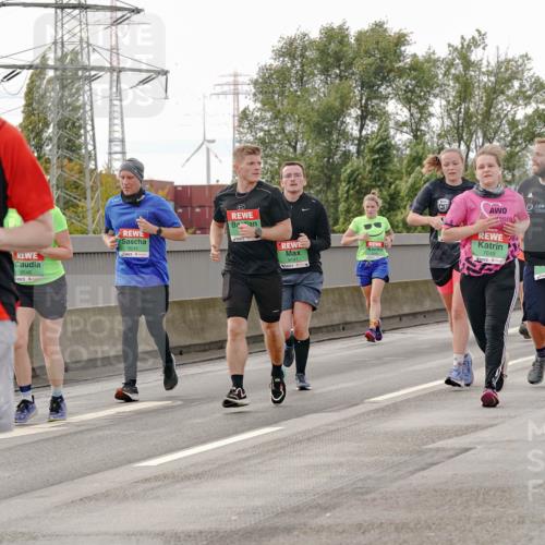 03.10.2025 - Köhlbrandbrückenlauf Michael Burmester http://msf.ph/oto/9162338 03.10.2025 16:05:00 Position 3 8460, 9548, 8141, 7649 meine-sportfotos.de