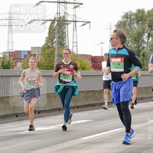03.10.2025 - Köhlbrandbrückenlauf Michael Burmester http://msf.ph/oto/9162360 03.10.2025 16:05:09 Position 3 9308, 8008, 8006, 8007, 8079 meine-sportfotos.de