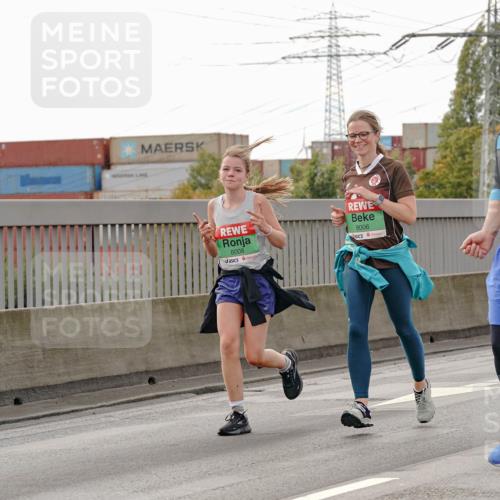 03.10.2025 - Köhlbrandbrückenlauf Michael Burmester http://msf.ph/oto/9162365 03.10.2025 16:05:10 Position 3 08, 8008, 8006, 8007 meine-sportfotos.de