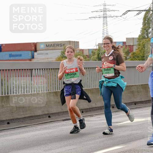 03.10.2025 - Köhlbrandbrückenlauf Michael Burmester http://msf.ph/oto/9162366 03.10.2025 16:05:10 Position 3 8008, 8006, 8007 meine-sportfotos.de
