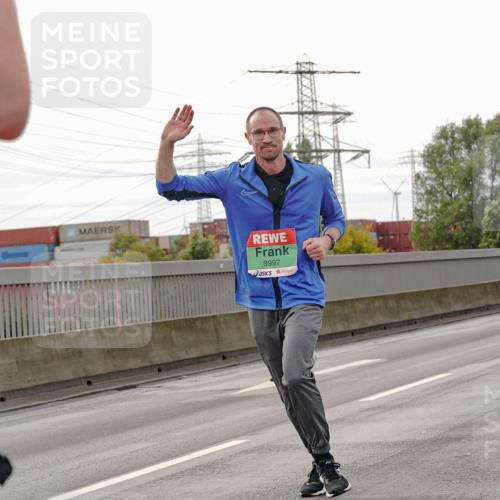 03.10.2025 - Köhlbrandbrückenlauf Michael Burmester http://msf.ph/oto/9162396 03.10.2025 16:05:21 Position 3 8997 meine-sportfotos.de