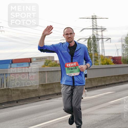 03.10.2025 - Köhlbrandbrückenlauf Michael Burmester http://msf.ph/oto/9162399 03.10.2025 16:05:21 Position 3 8997 meine-sportfotos.de