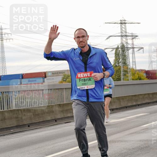 03.10.2025 - Köhlbrandbrückenlauf Michael Burmester http://msf.ph/oto/9162400 03.10.2025 16:05:21 Position 3 8997 meine-sportfotos.de