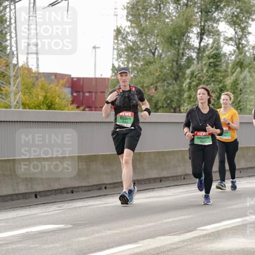 03.10.2025 - Köhlbrandbrückenlauf Michael Burmester http://msf.ph/oto/9162405 03.10.2025 16:05:25 Position 3 8062, 8117, 8173 meine-sportfotos.de