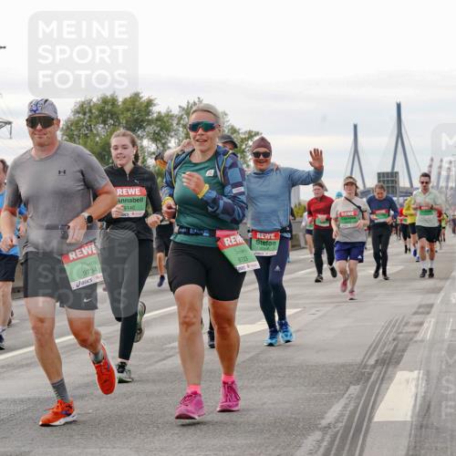03.10.2025 - Köhlbrandbrückenlauf Michael Burmester http://msf.ph/oto/9162422 03.10.2025 16:05:30 Position 3 9734, 9140, 9733, 8306 meine-sportfotos.de