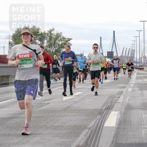 03.10.2025 - Köhlbrandbrückenlauf Michael Burmester http://msf.ph/oto/9162439 03.10.2025 16:05:35 Position 3 8098 meine-sportfotos.de
