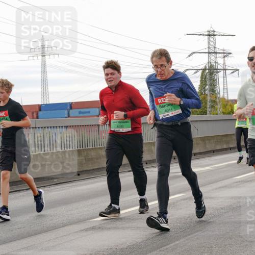03.10.2025 - Köhlbrandbrückenlauf Michael Burmester http://msf.ph/oto/9162451 03.10.2025 16:05:39 Position 3 8290, 8314, 8315 meine-sportfotos.de