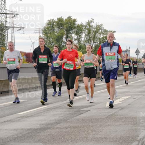 03.10.2025 - Köhlbrandbrückenlauf Michael Burmester http://msf.ph/oto/9162466 03.10.2025 16:05:44 Position 3 361, 8321, 9749 meine-sportfotos.de