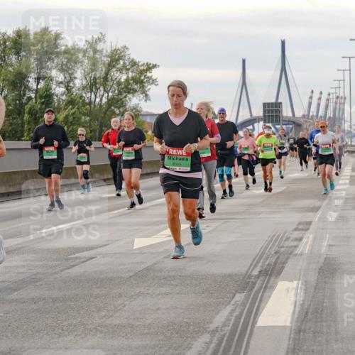 03.10.2025 - Köhlbrandbrückenlauf Michael Burmester http://msf.ph/oto/9162473 03.10.2025 16:05:46 Position 3 9749, 8325 meine-sportfotos.de