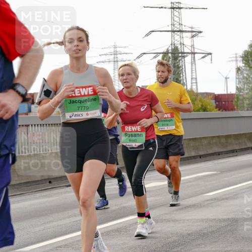 03.10.2025 - Köhlbrandbrückenlauf Michael Burmester http://msf.ph/oto/9162474 03.10.2025 16:05:48 Position 3 749, 7779, 8440, 8119 meine-sportfotos.de