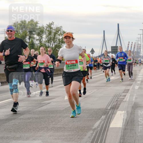 03.10.2025 - Köhlbrandbrückenlauf Michael Burmester http://msf.ph/oto/9162490 03.10.2025 16:05:54 Position 3 8044 meine-sportfotos.de