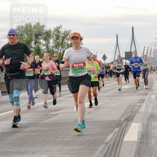 03.10.2025 - Köhlbrandbrückenlauf Michael Burmester http://msf.ph/oto/9162491 03.10.2025 16:05:54 Position 3 8044 meine-sportfotos.de
