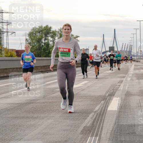 03.10.2025 - Köhlbrandbrückenlauf Michael Burmester http://msf.ph/oto/9162519 03.10.2025 16:06:02 Position 3 263, 8345 meine-sportfotos.de