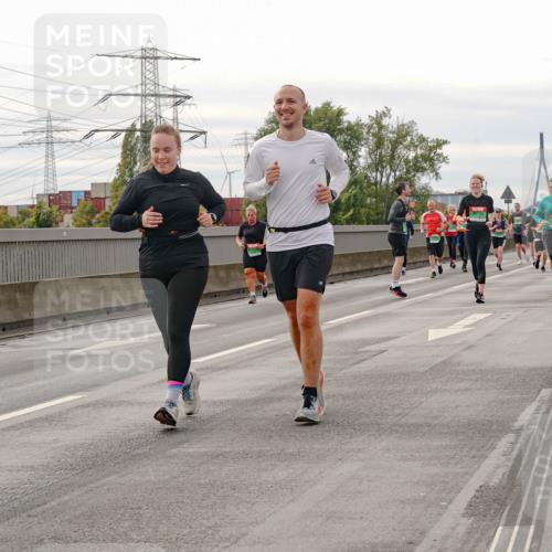 03.10.2025 - Köhlbrandbrückenlauf Michael Burmester http://msf.ph/oto/9162532 03.10.2025 16:06:08 Position 3  meine-sportfotos.de