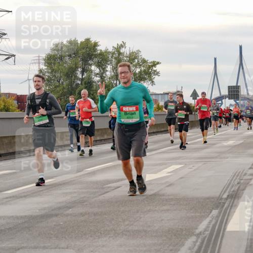 03.10.2025 - Köhlbrandbrückenlauf Michael Burmester http://msf.ph/oto/9162546 03.10.2025 16:06:13 Position 3 8030, 8319 meine-sportfotos.de