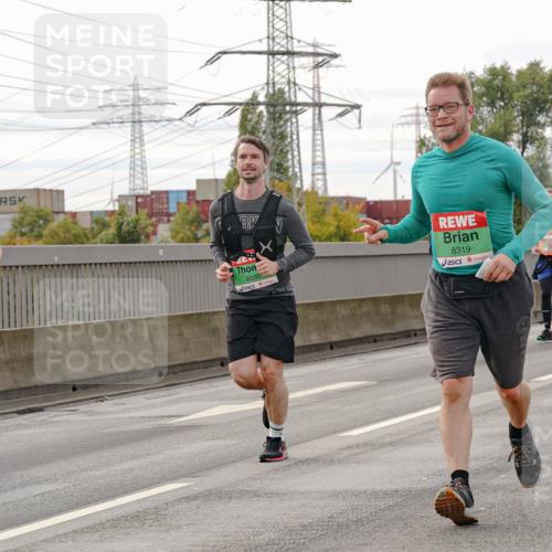 03.10.2025 - Köhlbrandbrückenlauf Michael Burmester http://msf.ph/oto/9162551 03.10.2025 16:06:14 Position 3 7956, 8030, 8319 meine-sportfotos.de