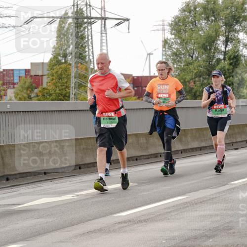 03.10.2025 - Köhlbrandbrückenlauf Michael Burmester http://msf.ph/oto/9162558 03.10.2025 16:06:16 Position 3 8120, 9647 meine-sportfotos.de