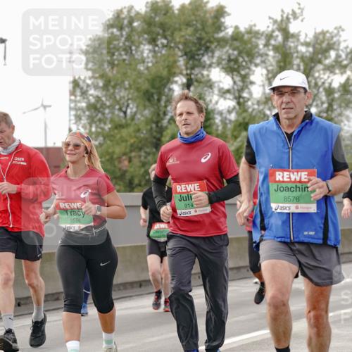 03.10.2025 - Köhlbrandbrückenlauf Michael Burmester http://msf.ph/oto/9162599 03.10.2025 16:06:37 Position 3 9556, 914, 8576, 097, 21 meine-sportfotos.de