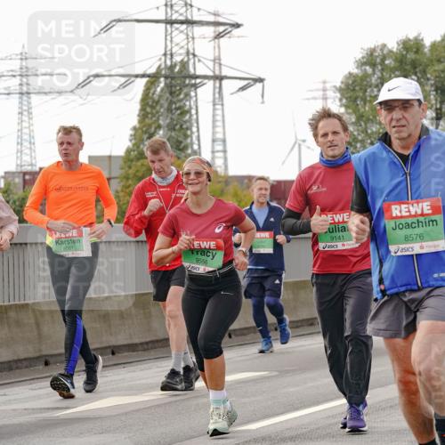 03.10.2025 - Köhlbrandbrückenlauf Michael Burmester http://msf.ph/oto/9162603 03.10.2025 16:06:38 Position 3 8056, 8081, 9556, 9141, 8576 meine-sportfotos.de