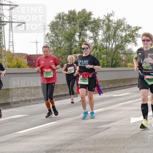 03.10.2025 - Köhlbrandbrückenlauf Michael Burmester http://msf.ph/oto/9162610 03.10.2025 16:06:40 Position 3 9732, 7878, 097, 8574, 7664, 8806 meine-sportfotos.de