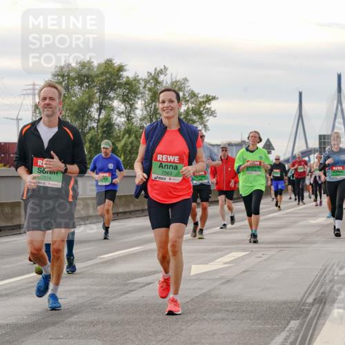 03.10.2025 - Köhlbrandbrückenlauf Michael Burmester http://msf.ph/oto/9162632 03.10.2025 16:06:50 Position 3 7574, 7563 meine-sportfotos.de