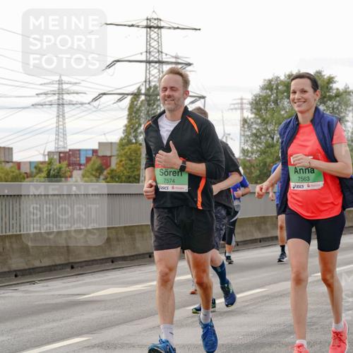 03.10.2025 - Köhlbrandbrückenlauf Michael Burmester http://msf.ph/oto/9162633 03.10.2025 16:06:50 Position 3 7574, 7563 meine-sportfotos.de