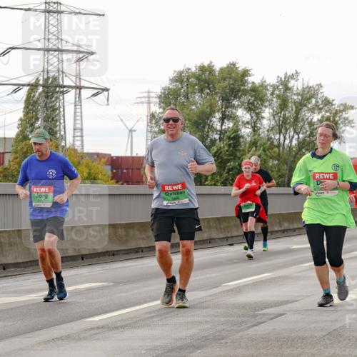 03.10.2025 - Köhlbrandbrückenlauf Michael Burmester http://msf.ph/oto/9162640 03.10.2025 16:06:53 Position 3 8311, 8417, 7866 meine-sportfotos.de