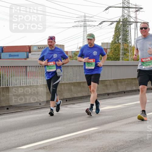 03.10.2025 - Köhlbrandbrückenlauf Michael Burmester http://msf.ph/oto/9162641 03.10.2025 16:06:54 Position 3 8311, 8417, 7866 meine-sportfotos.de