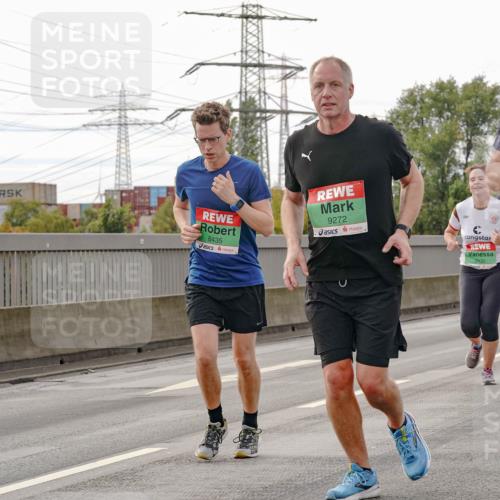 03.10.2025 - Köhlbrandbrückenlauf Michael Burmester http://msf.ph/oto/9162666 03.10.2025 16:07:02 Position 3 8435, 9272, 8930, 9273 meine-sportfotos.de