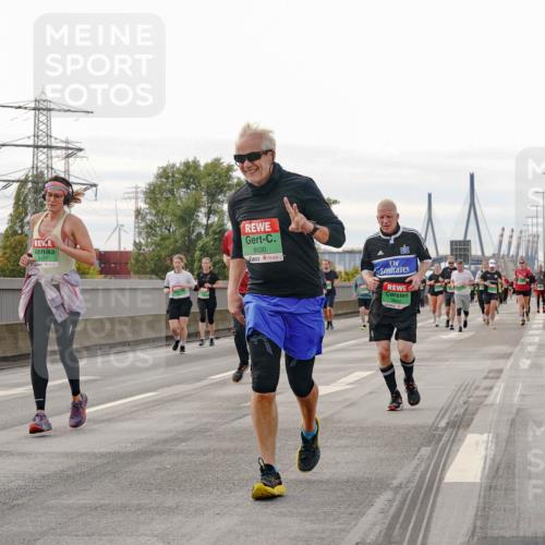 03.10.2025 - Köhlbrandbrückenlauf Michael Burmester http://msf.ph/oto/9162680 03.10.2025 16:07:06 Position 3 8830, 8844 meine-sportfotos.de