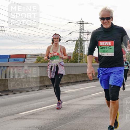 03.10.2025 - Köhlbrandbrückenlauf Michael Burmester http://msf.ph/oto/9162685 03.10.2025 16:07:07 Position 3 8070, 8830, 8844 meine-sportfotos.de