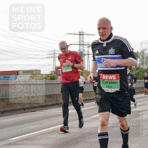 03.10.2025 - Köhlbrandbrückenlauf Michael Burmester http://msf.ph/oto/9162692 03.10.2025 16:07:10 Position 3 9613, 8844 meine-sportfotos.de