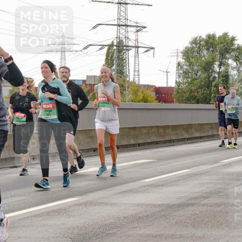 03.10.2025 - Köhlbrandbrückenlauf Michael Burmester http://msf.ph/oto/9162699 03.10.2025 16:07:13 Position 3 8953, 8777, 7544, 7845 meine-sportfotos.de