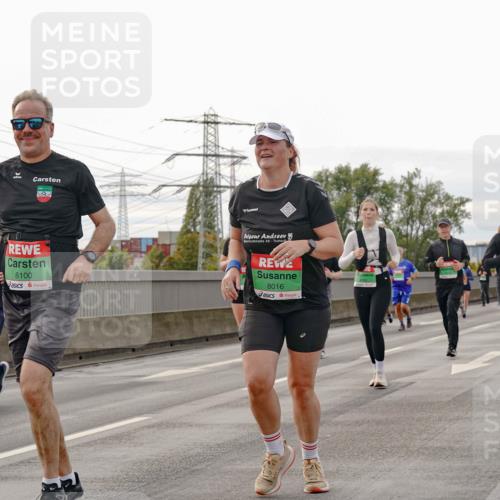 03.10.2025 - Köhlbrandbrückenlauf Michael Burmester http://msf.ph/oto/9162723 03.10.2025 16:07:20 Position 3 8100, 48, 8016 meine-sportfotos.de