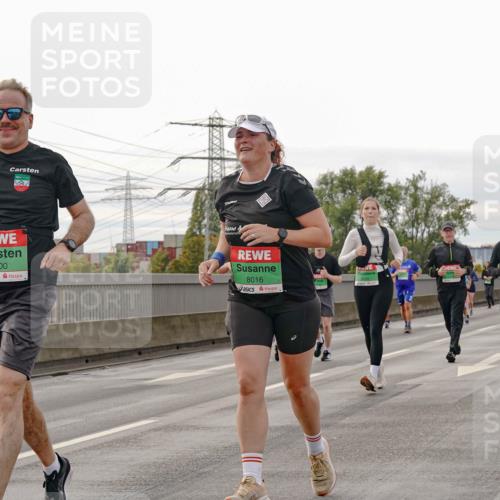 03.10.2025 - Köhlbrandbrückenlauf Michael Burmester http://msf.ph/oto/9162724 03.10.2025 16:07:20 Position 3 8100, 8016 meine-sportfotos.de